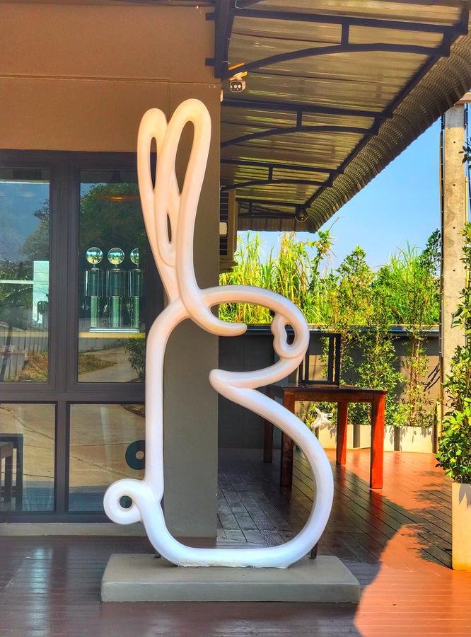 The Rabbit House Hotel Thong Pha Phum Exterior foto